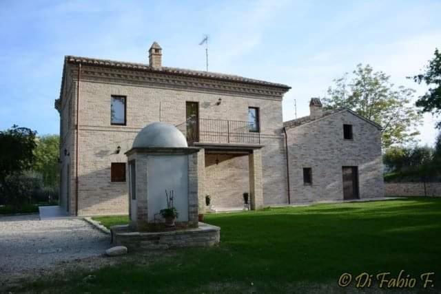 L' Antico Pozzo Country House Monsampietro Morico 外观 照片